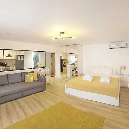 公寓 Hyperion - King Bed - Near Center 布加勒斯特